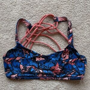 Lululemon Free to Be Wild Sports Bra Size 6